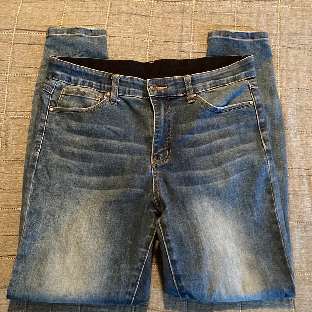 Grace & Lace non distressed waist shaper skinny jean